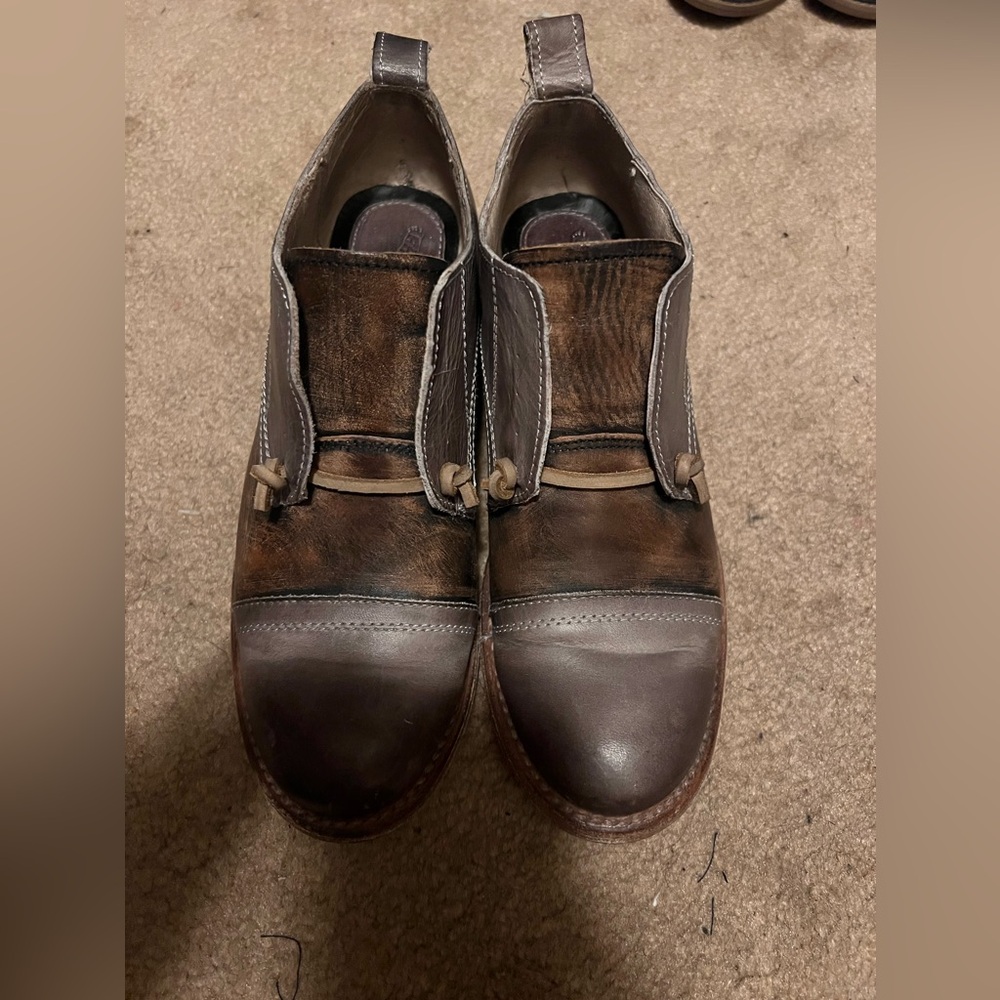 Freebird Mabel-Grey with Brown